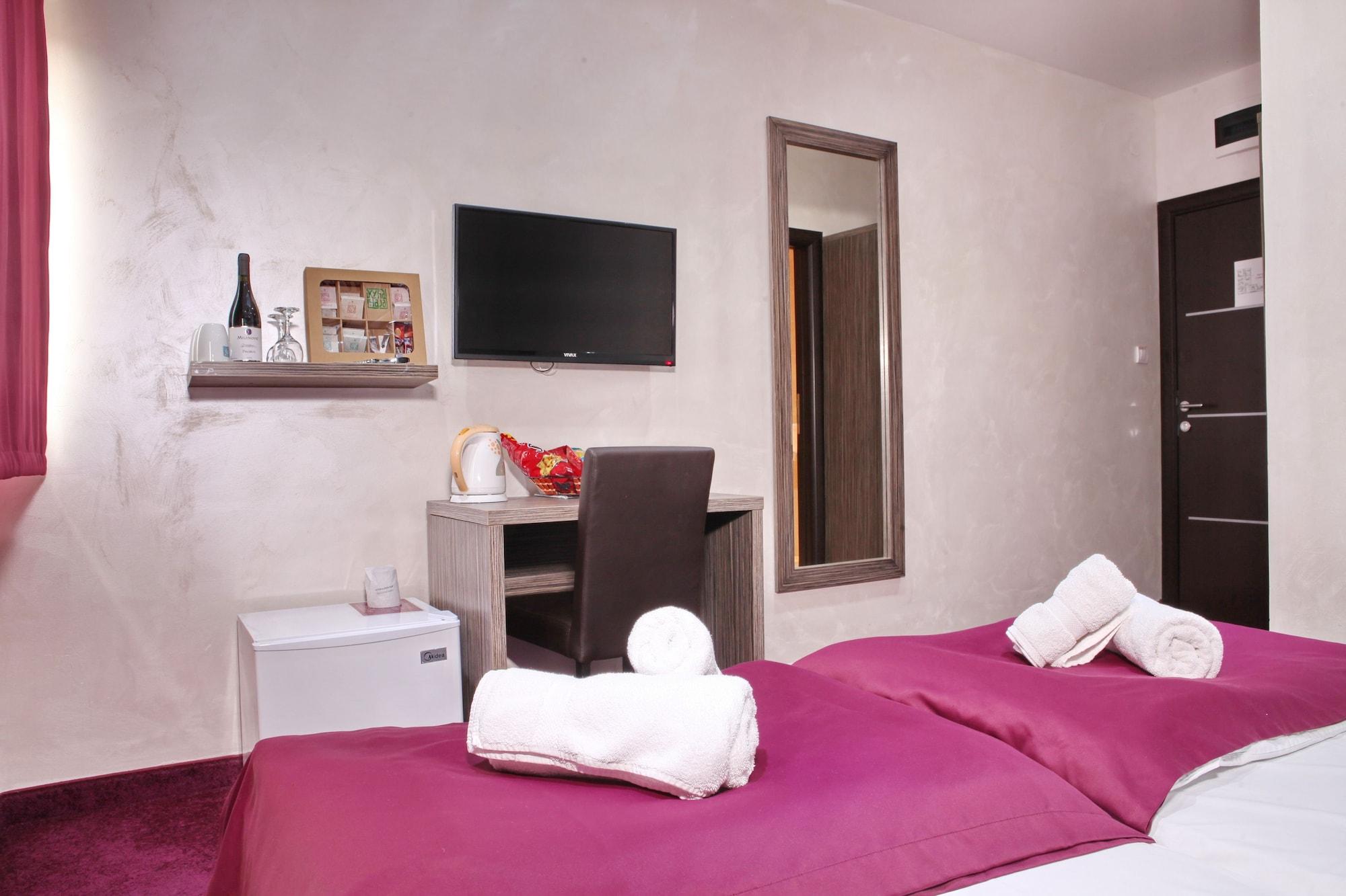 Side One Design Hotel Garni Beograd Bagian luar foto