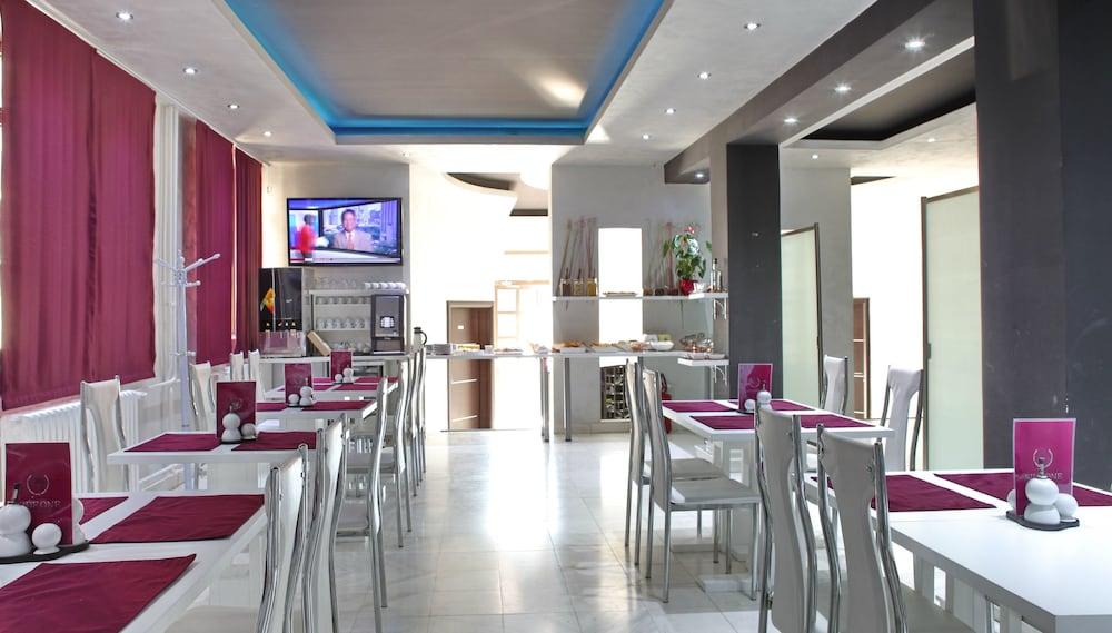 Side One Design Hotel Garni Beograd Bagian luar foto